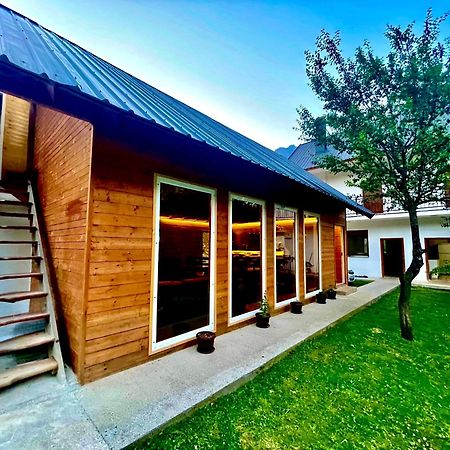 Lazer Cardaku guest house Valbone Exterior foto