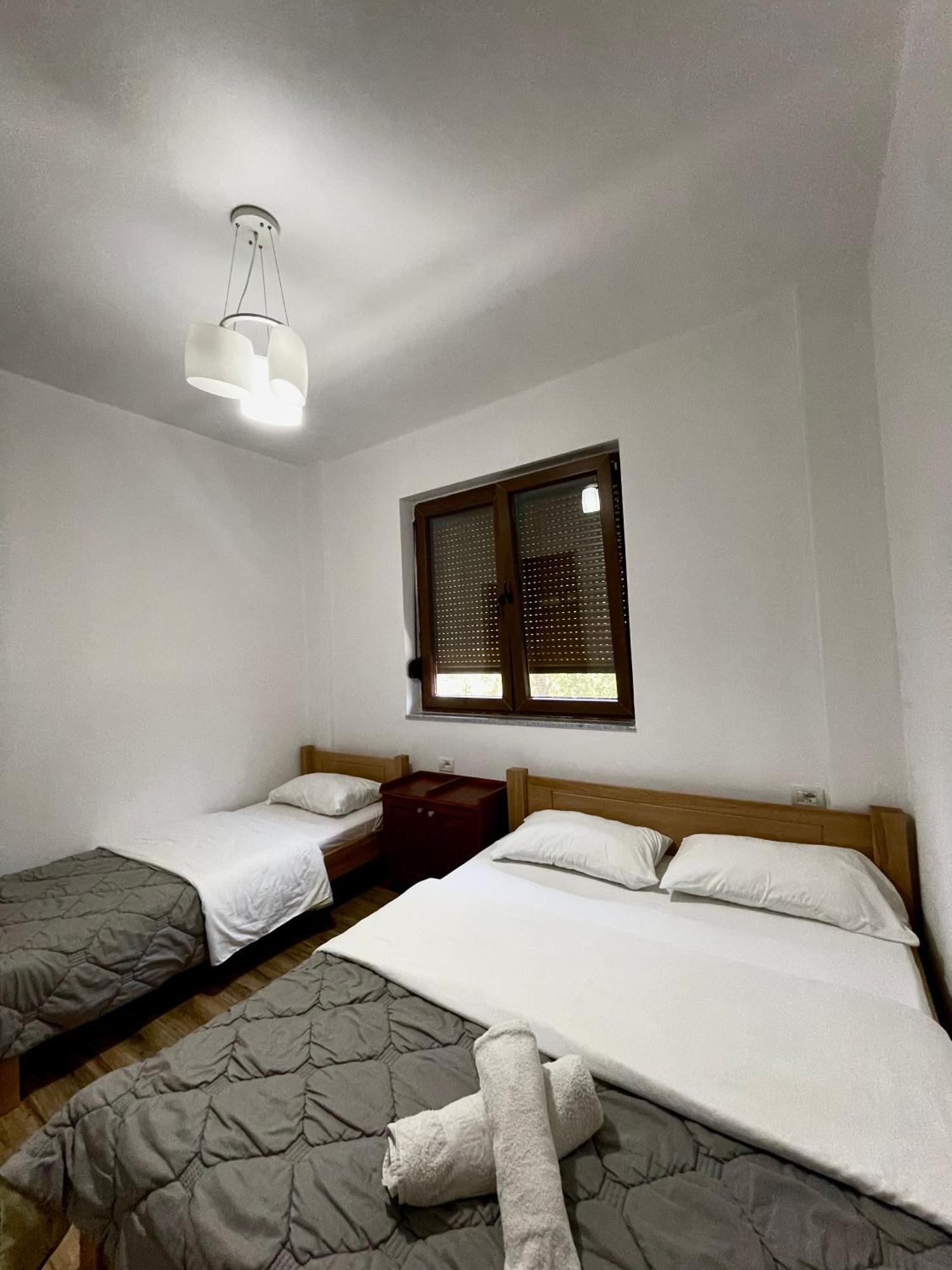 Lazer Cardaku guest house Valbone Exterior foto