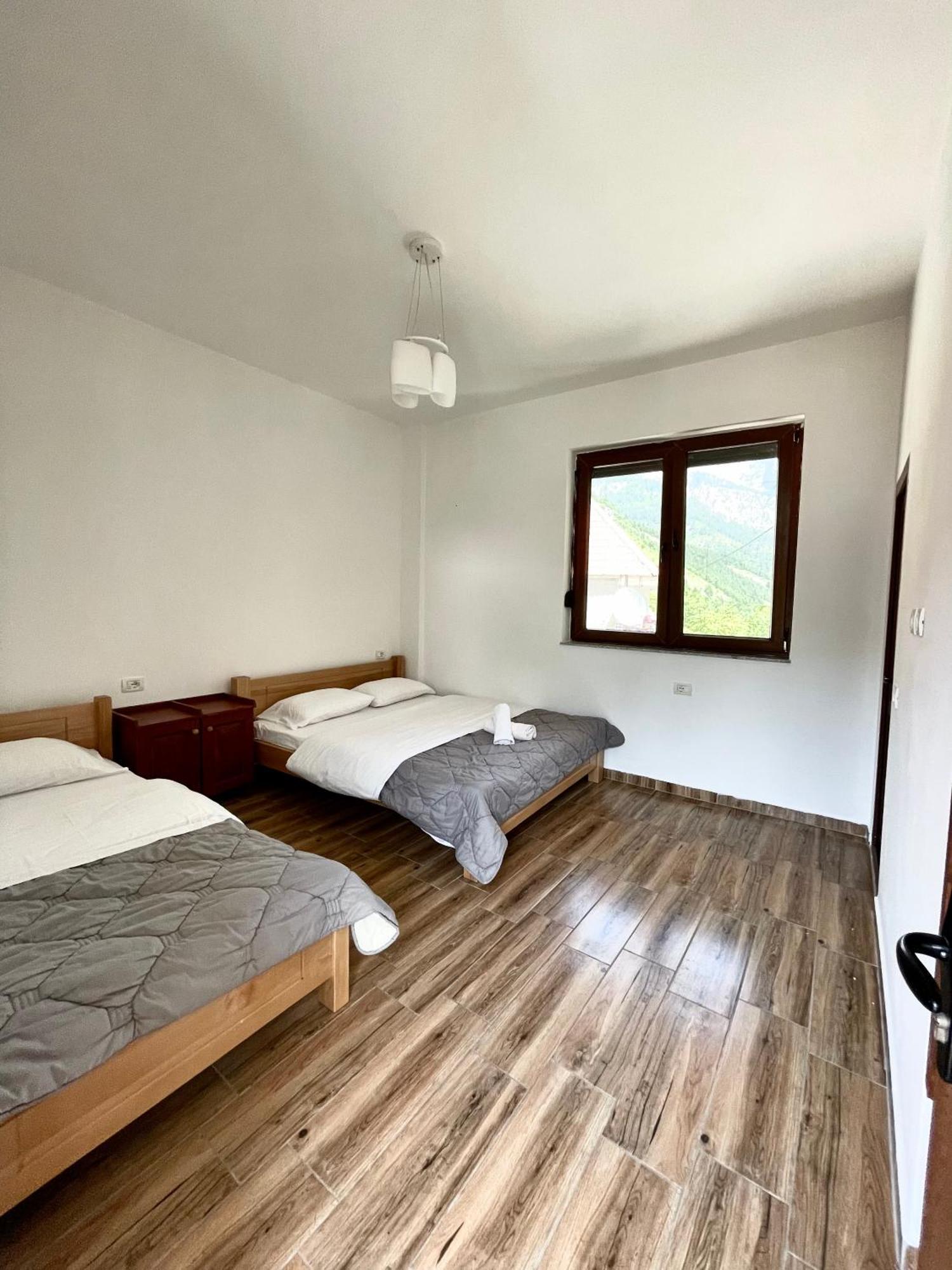 Lazer Cardaku guest house Valbone Exterior foto