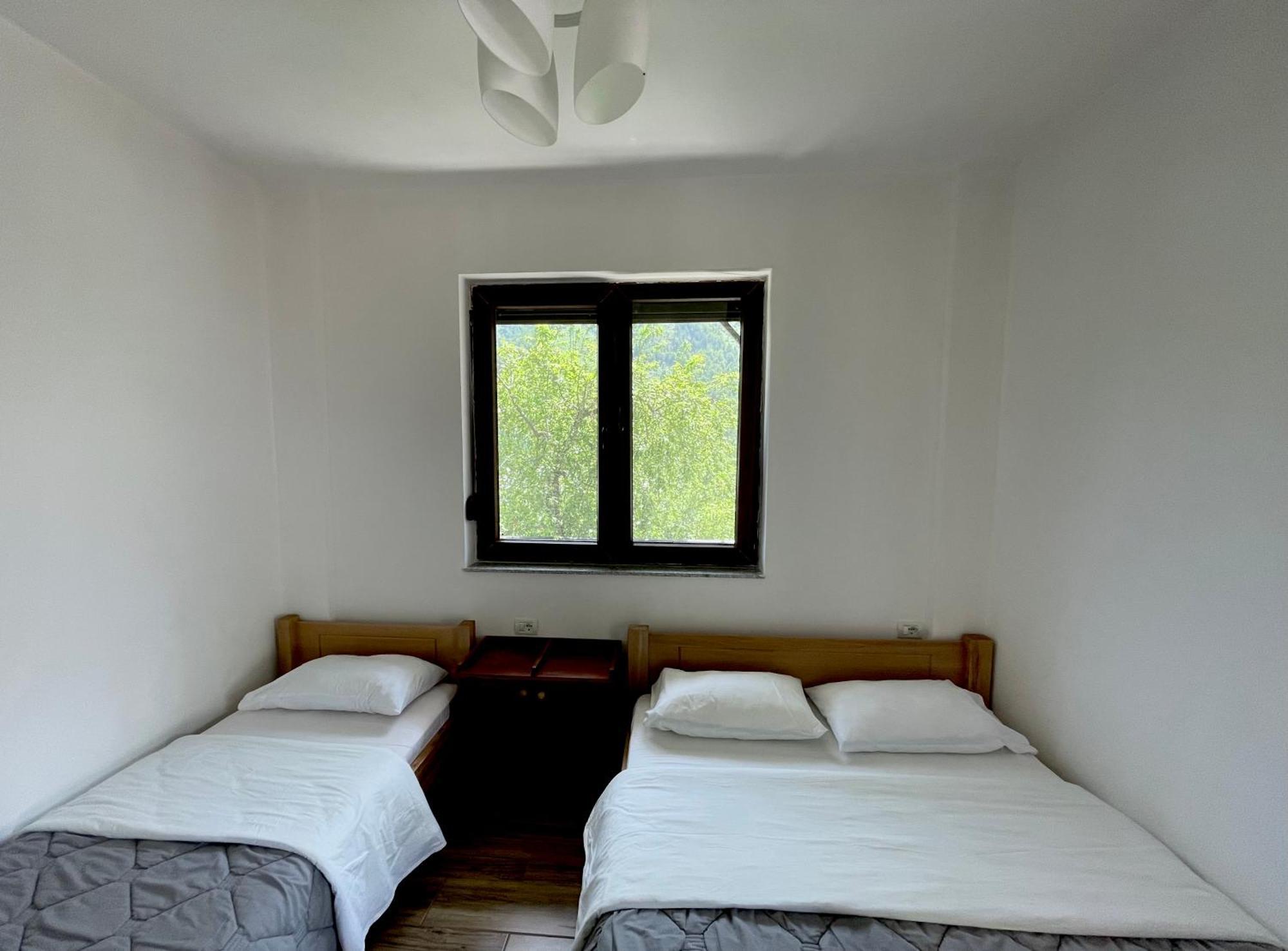 Lazer Cardaku guest house Valbone Exterior foto