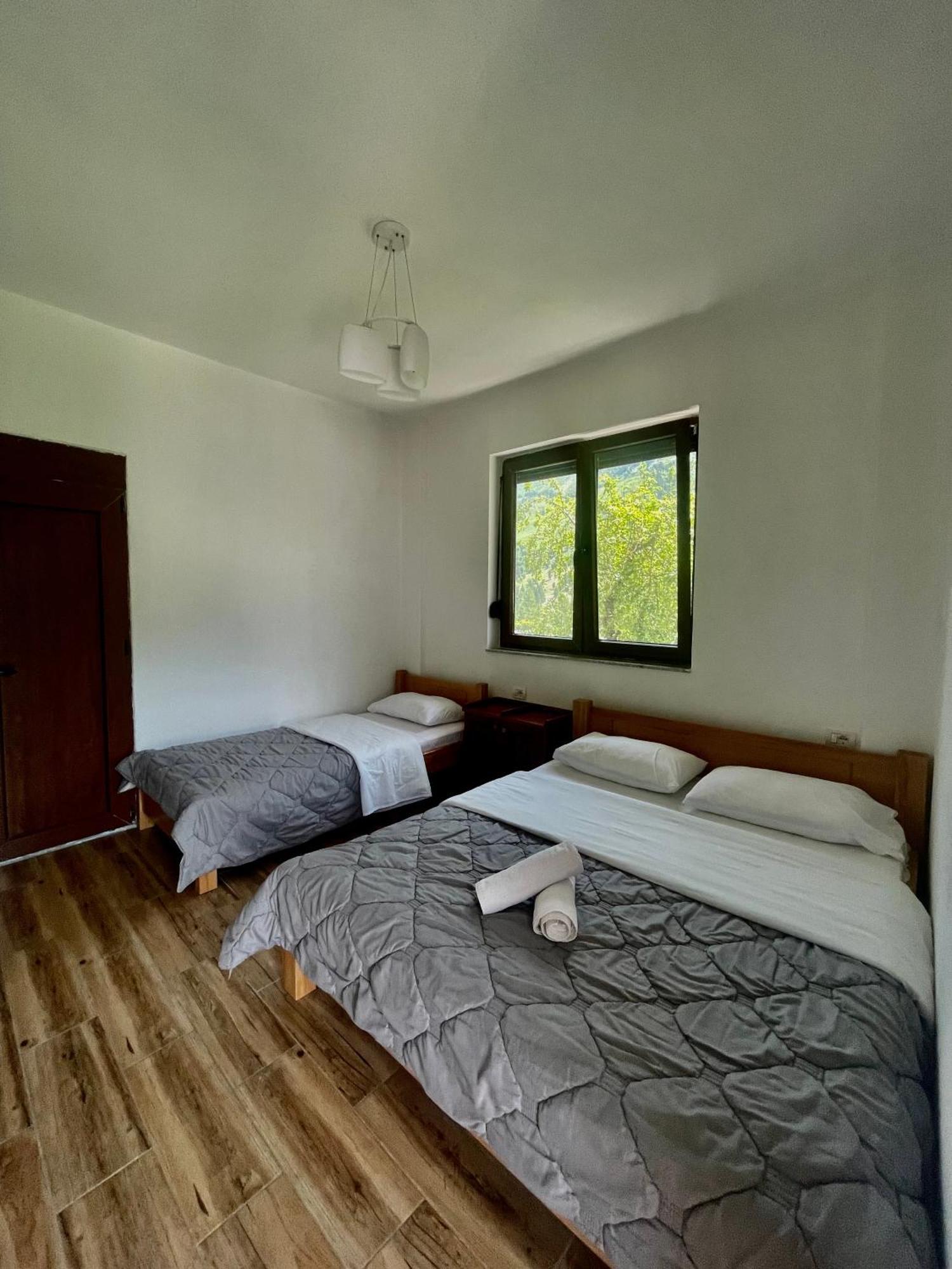 Lazer Cardaku guest house Valbone Exterior foto