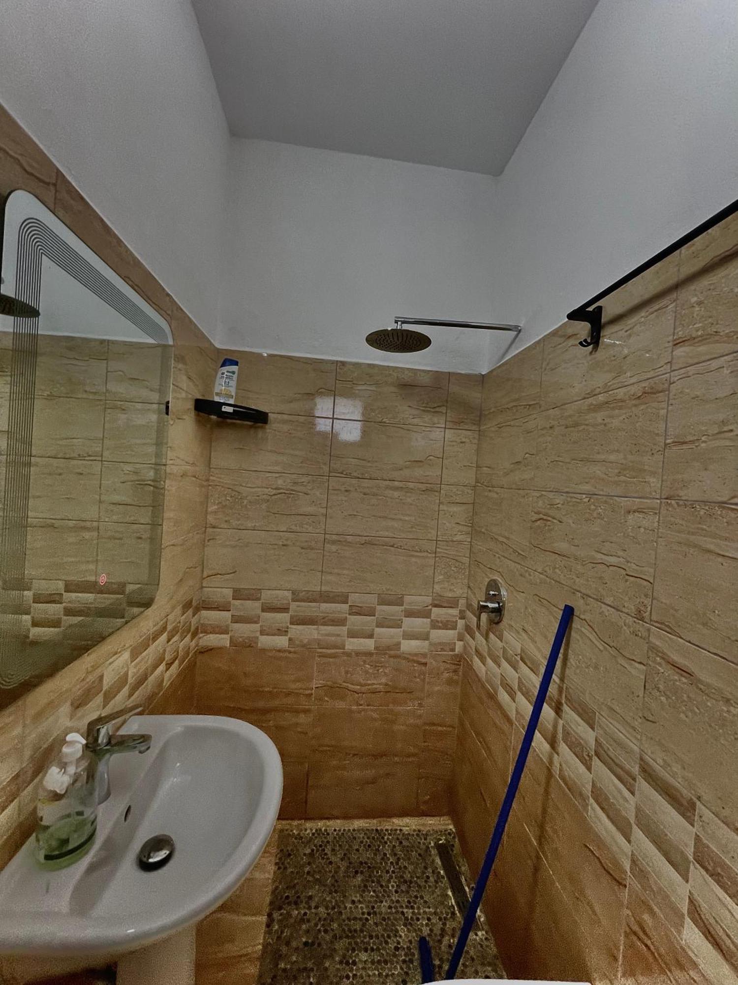 Lazer Cardaku guest house Valbone Exterior foto