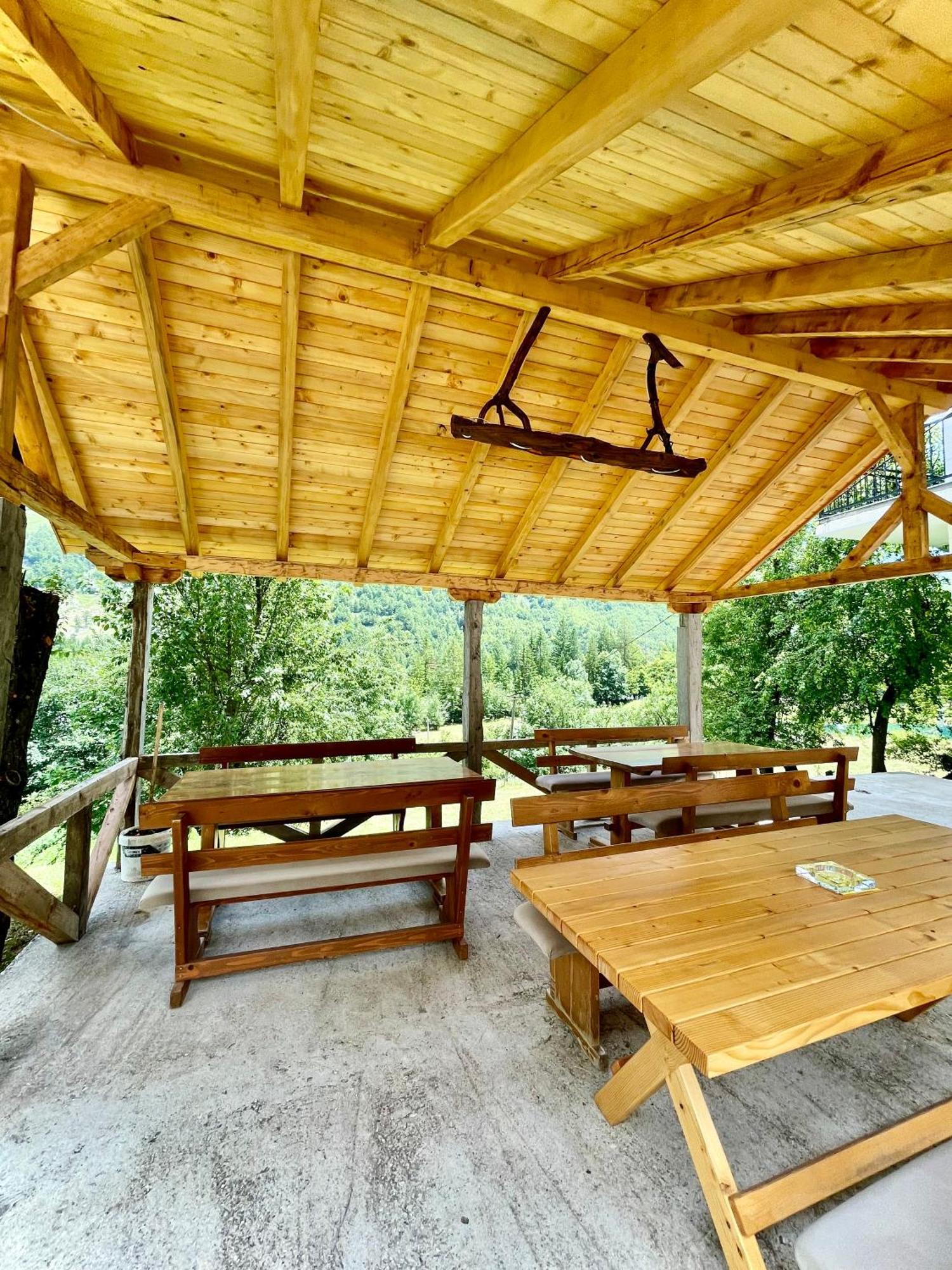Lazer Cardaku guest house Valbone Exterior foto