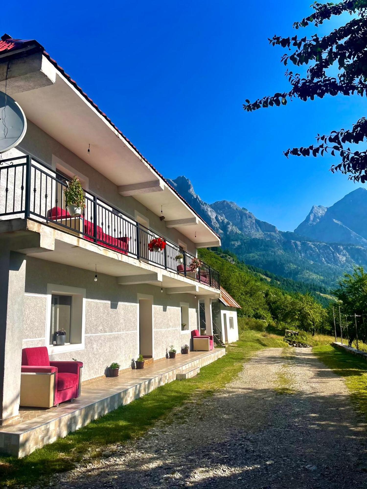 Lazer Cardaku guest house Valbone Exterior foto