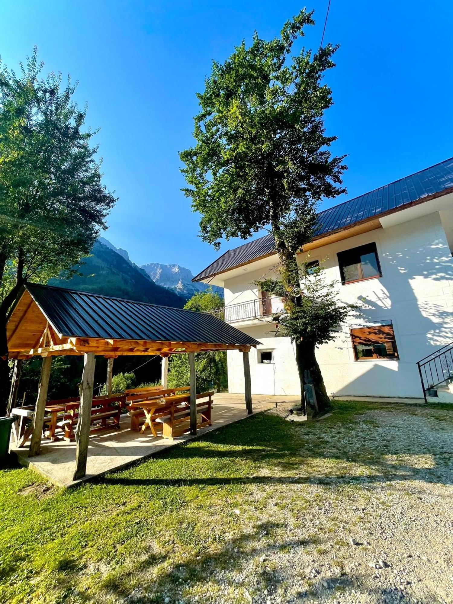 Lazer Cardaku guest house Valbone Exterior foto