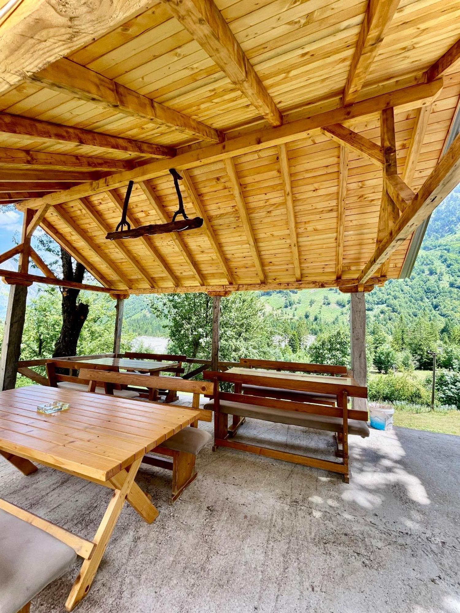 Lazer Cardaku guest house Valbone Exterior foto